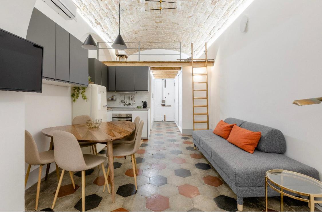 דירות רומא Nice Downtown Loft מראה חיצוני תמונה